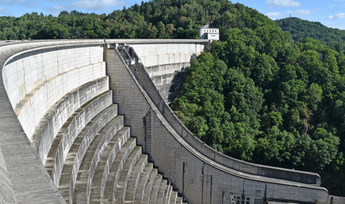 Barrage de Borts-les-Orgues (19)