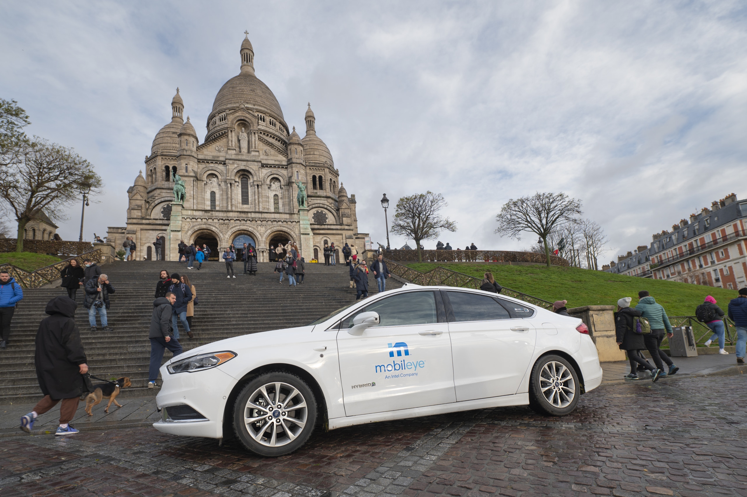Taxi robot autonome Mobileye
