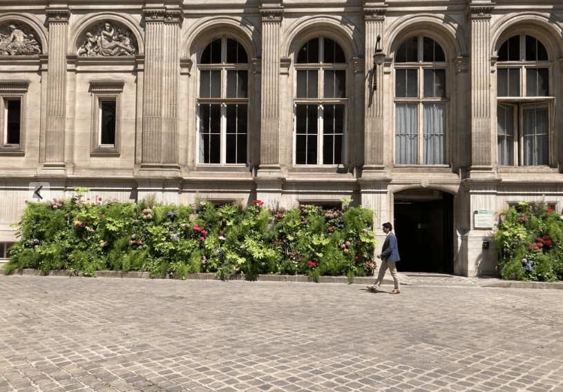 Cour Hôtel de ville